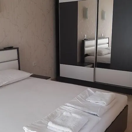 Roma Monna Apartment