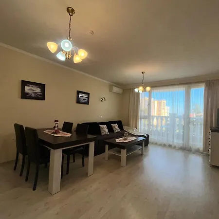 Roma Monna Apartment *